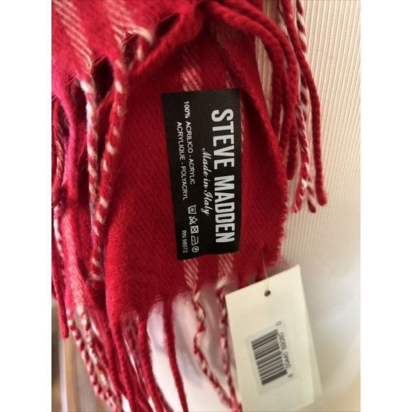 NWT Steve Madden Mid Weight Red White Plaid Muffler Scarf - Picture 4 of 6
